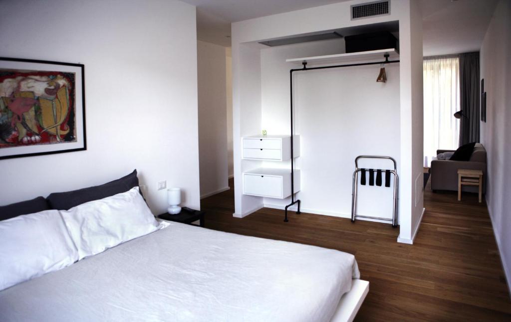 Mxp Rooms Guest House Cardano Al Campo Eksteriør billede