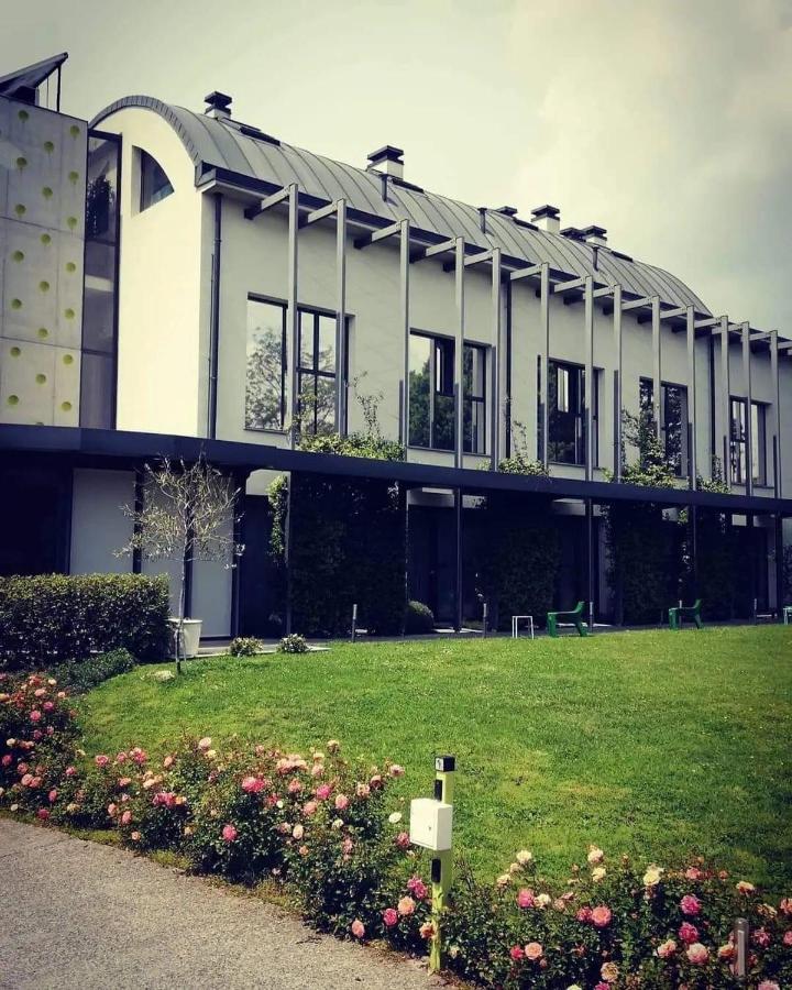 Mxp Rooms Guest House Cardano Al Campo Eksteriør billede