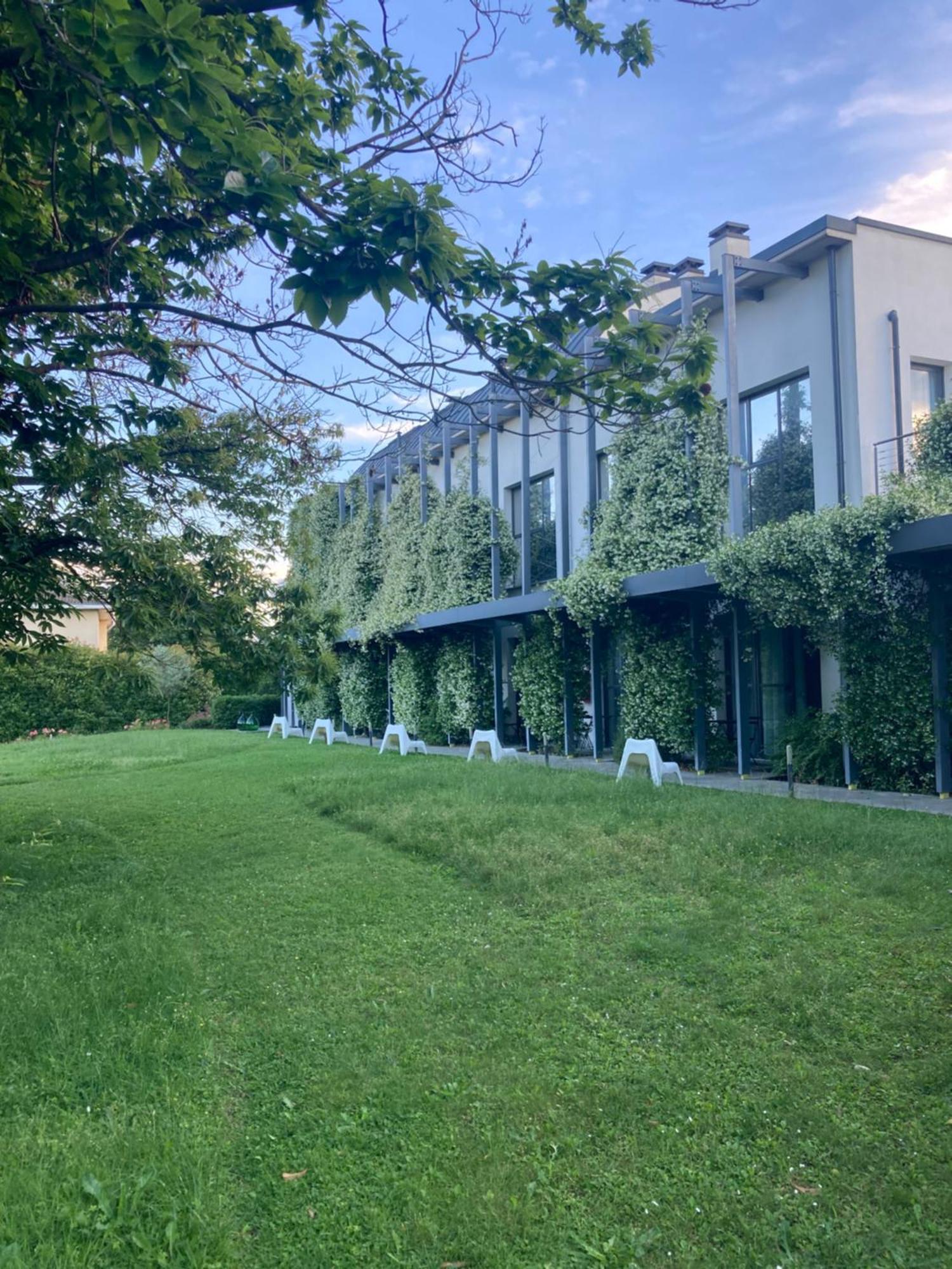 Mxp Rooms Guest House Cardano Al Campo Eksteriør billede
