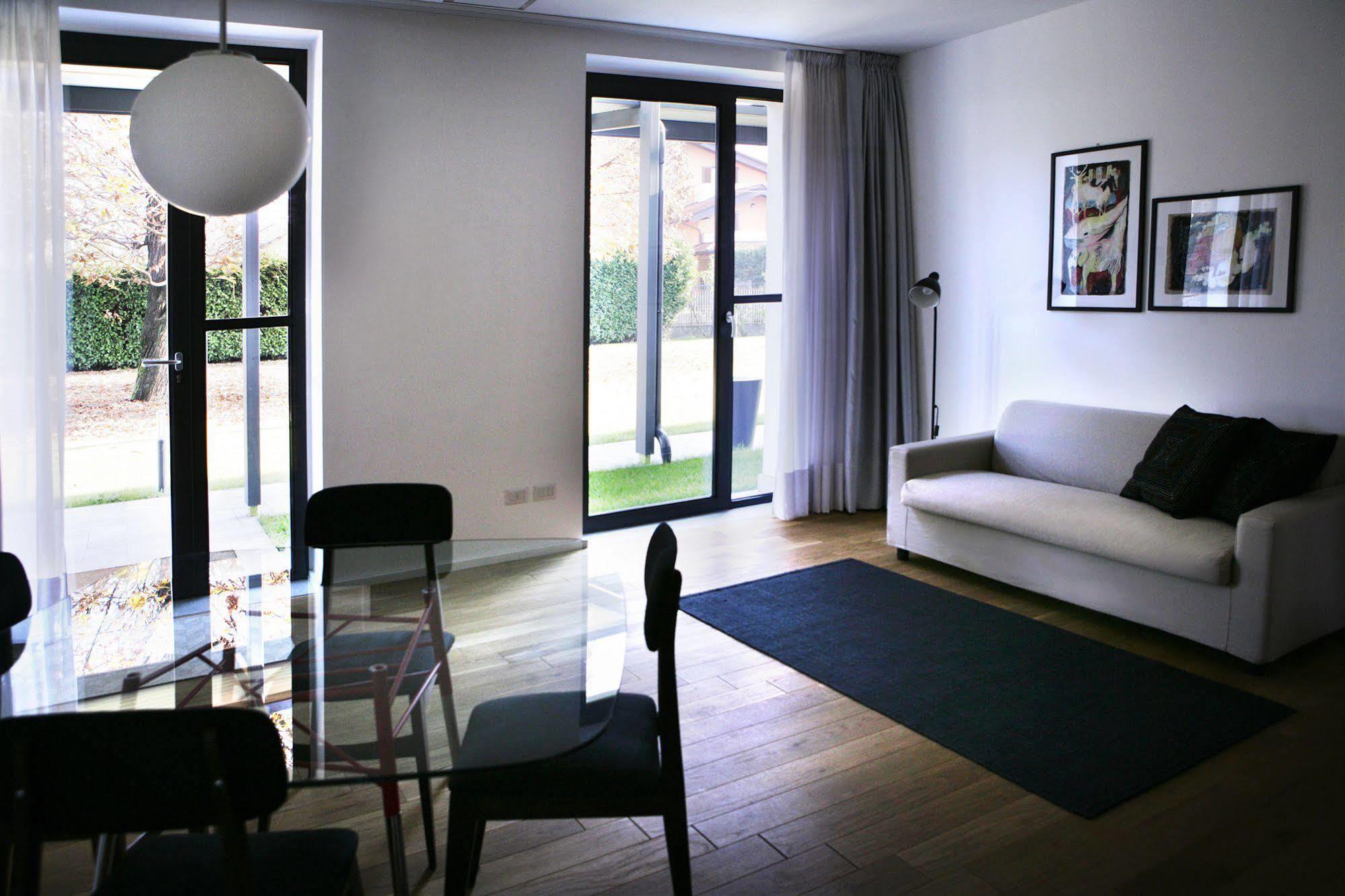 Mxp Rooms Guest House Cardano Al Campo Eksteriør billede